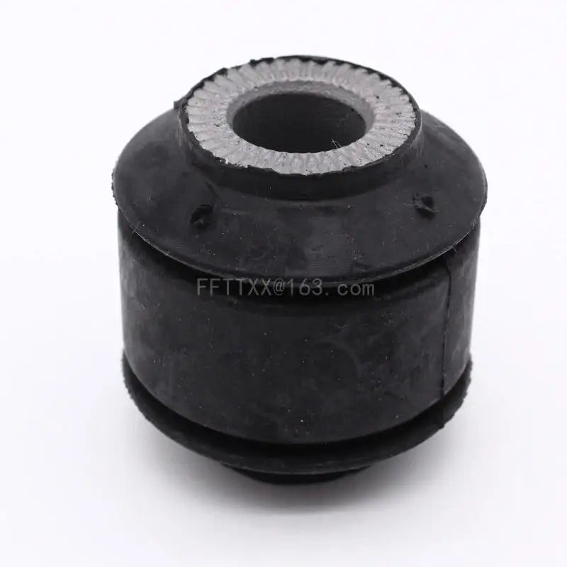 Heavy Duty Car Engine Suspension Bushing Control Arm Cushion Long Lasting Suitable for D40-2.5TD/DCi Pickup 56219 5X00A